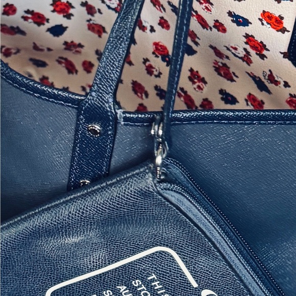 Coach White and Blue Floral Tote Bag - Picture 10 of 16